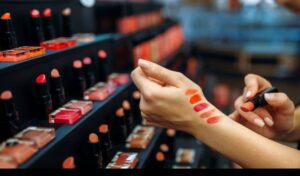 5 Bahaya Tester Makeup Bisa Menyebarkan Penyakit